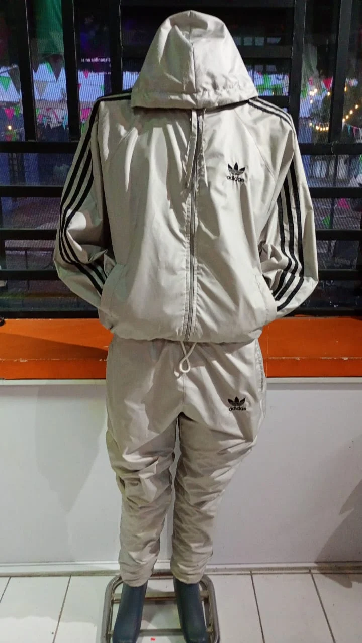 CONJUNTO DEPORTIVO ADIDAS CLÁSICO