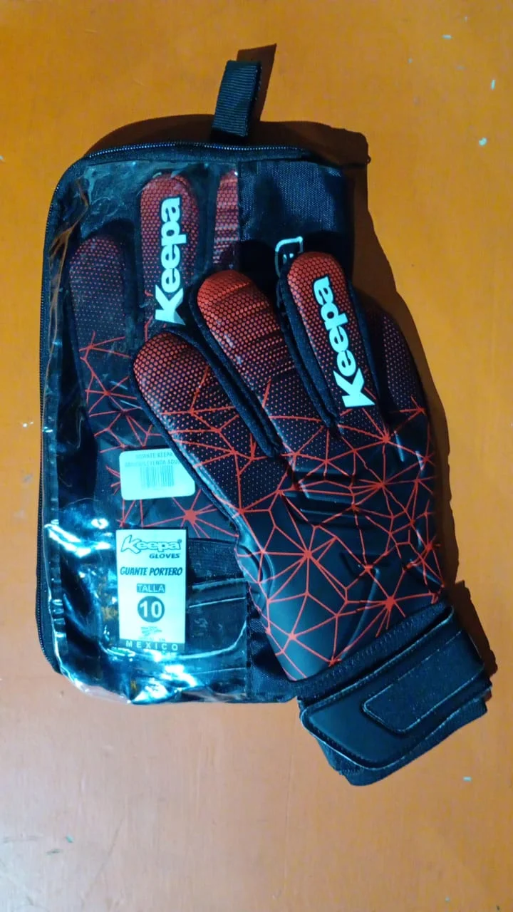GUANTES DE PORTERO KEEPA BLACK RED