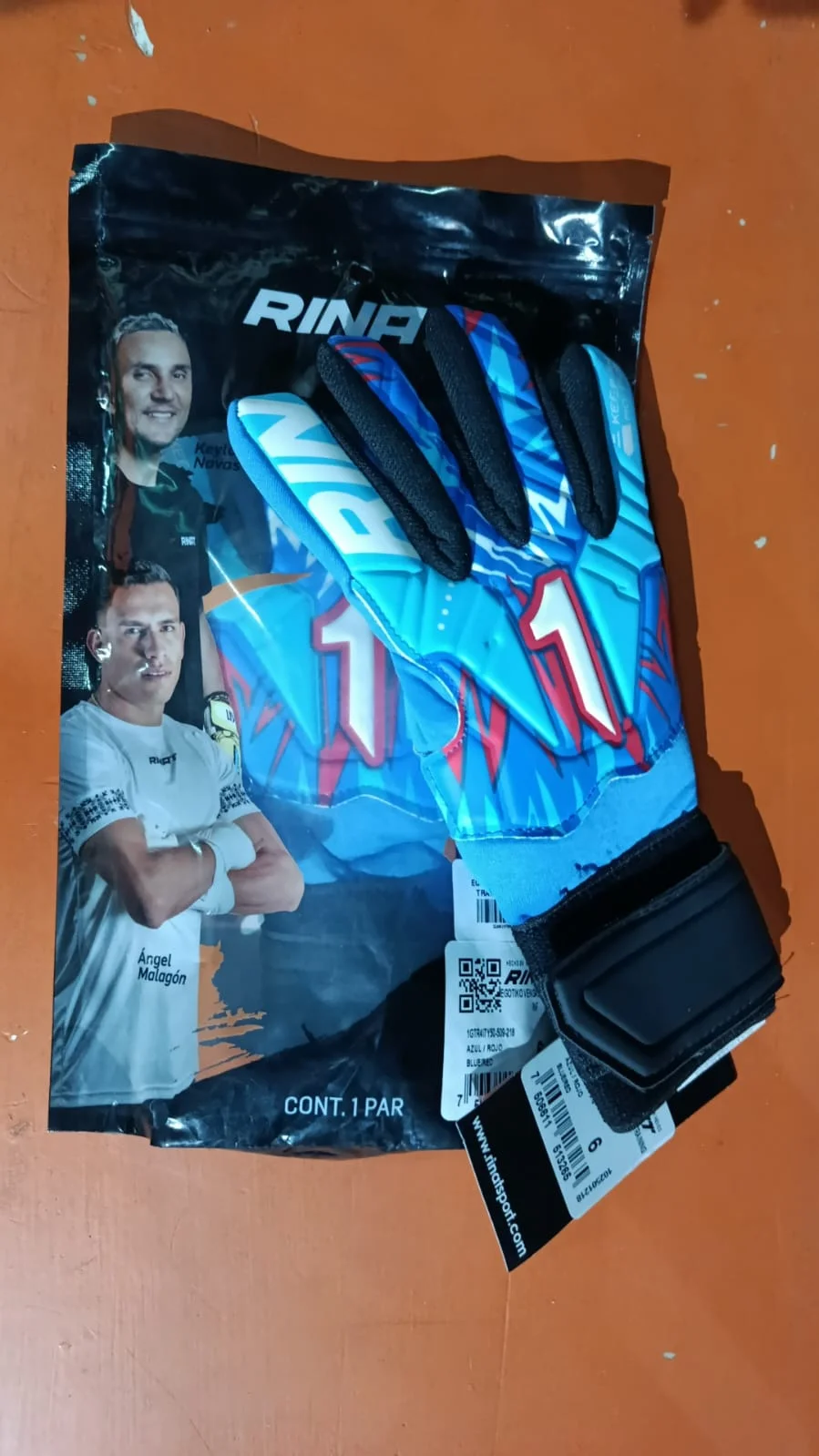 GUANTES DE PORTERO RINAT NRG BLUE RED