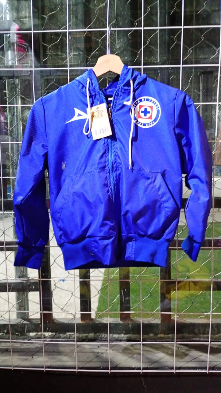 CHAMARRA ROMPEVIENTOS CRUZ AZUL NIÑO