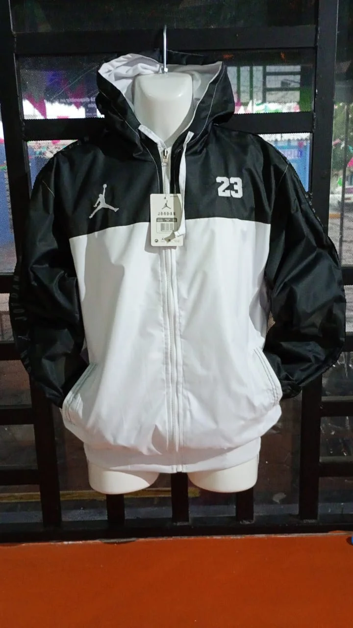 CHAMARRA DEPORTIVA JORDAN 23 BICOLOR